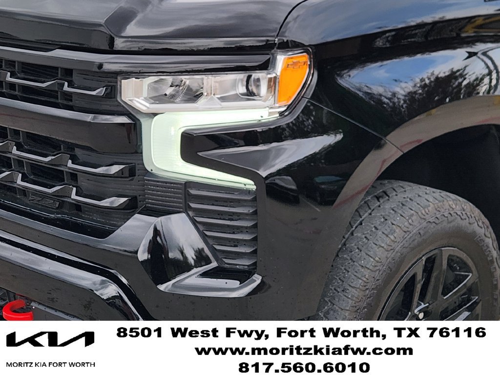 Used 2025 Chevrolet Silverado 1500 LT Trail Boss w/ Convenience Package II AWD/4WD image 7
