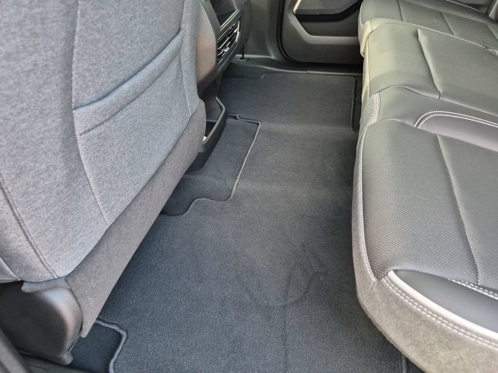 New 2026 GMC Sierra EV Elevation w/ LPO, Elevation Dark Package AWD/4WD image 36