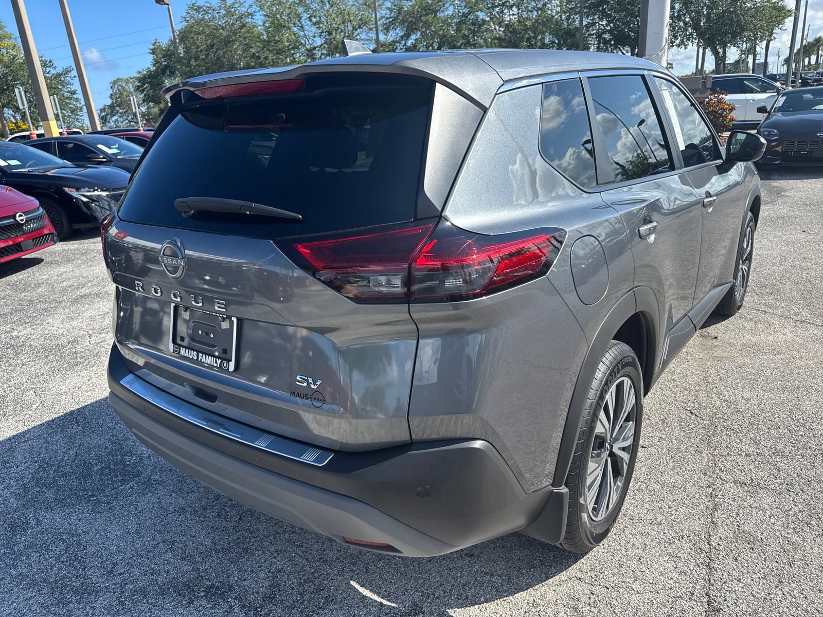 Certified 2022 Nissan Rogue SV FWD image 11