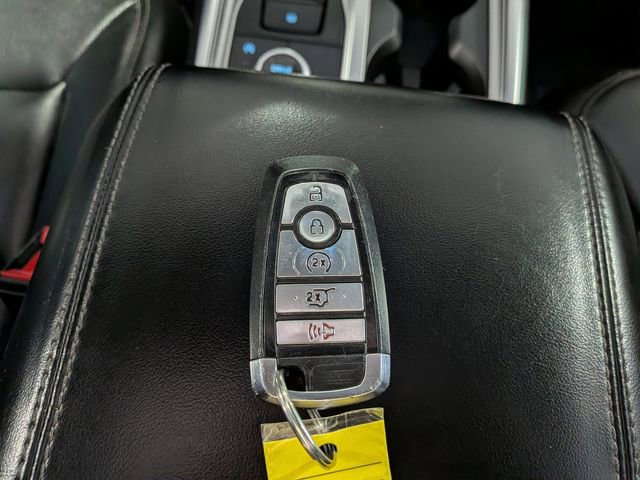 Used 2020 Ford Explorer XLT w/ Equipment Group 202A AWD/4WD image 38
