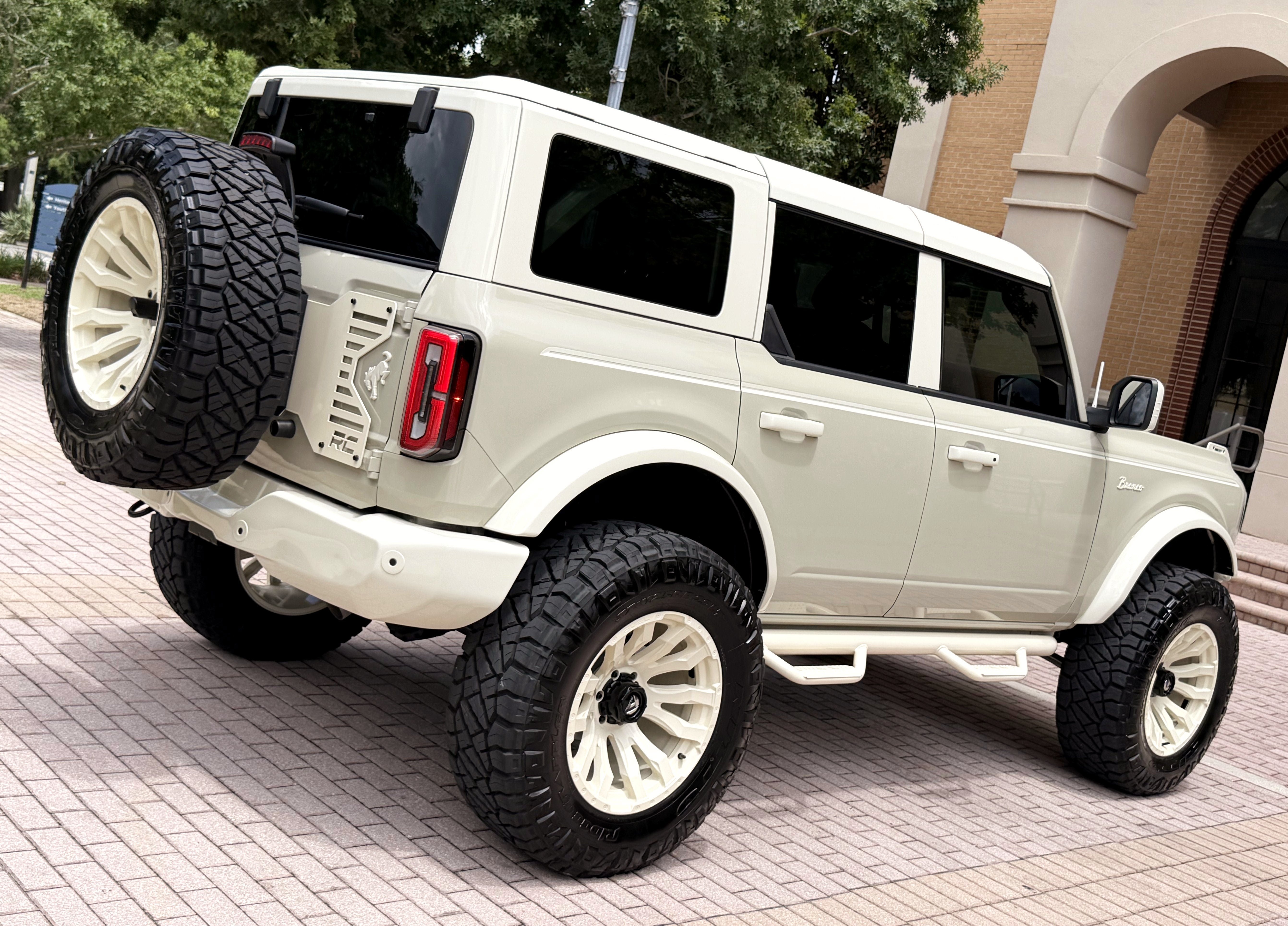 Used 2026 Ford Bronco Outer Banks AWD/4WD image 26