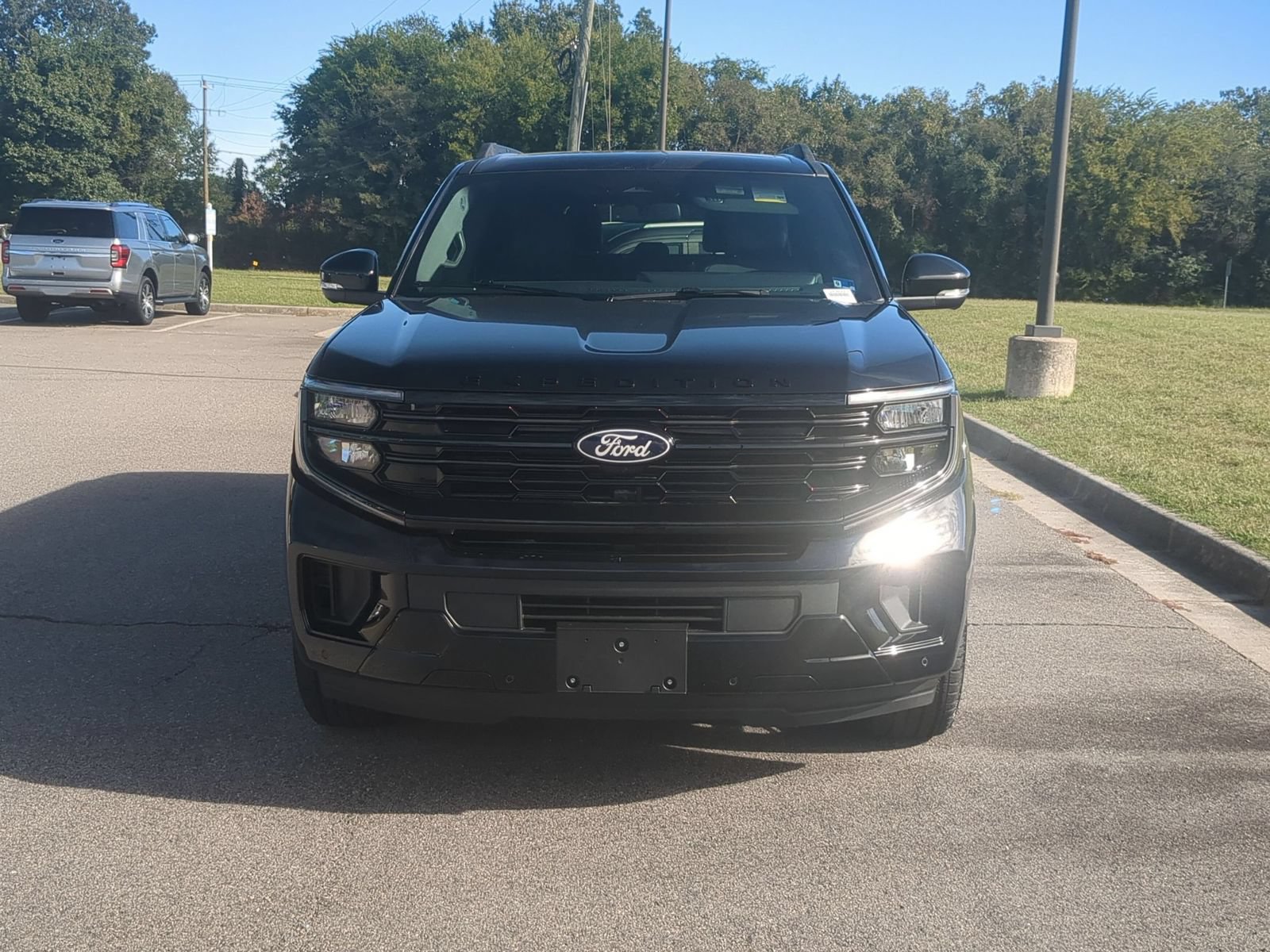 New 2027 Ford Expedition Max Platinum w/ Stealth Appearance Package AWD/4WD image 8