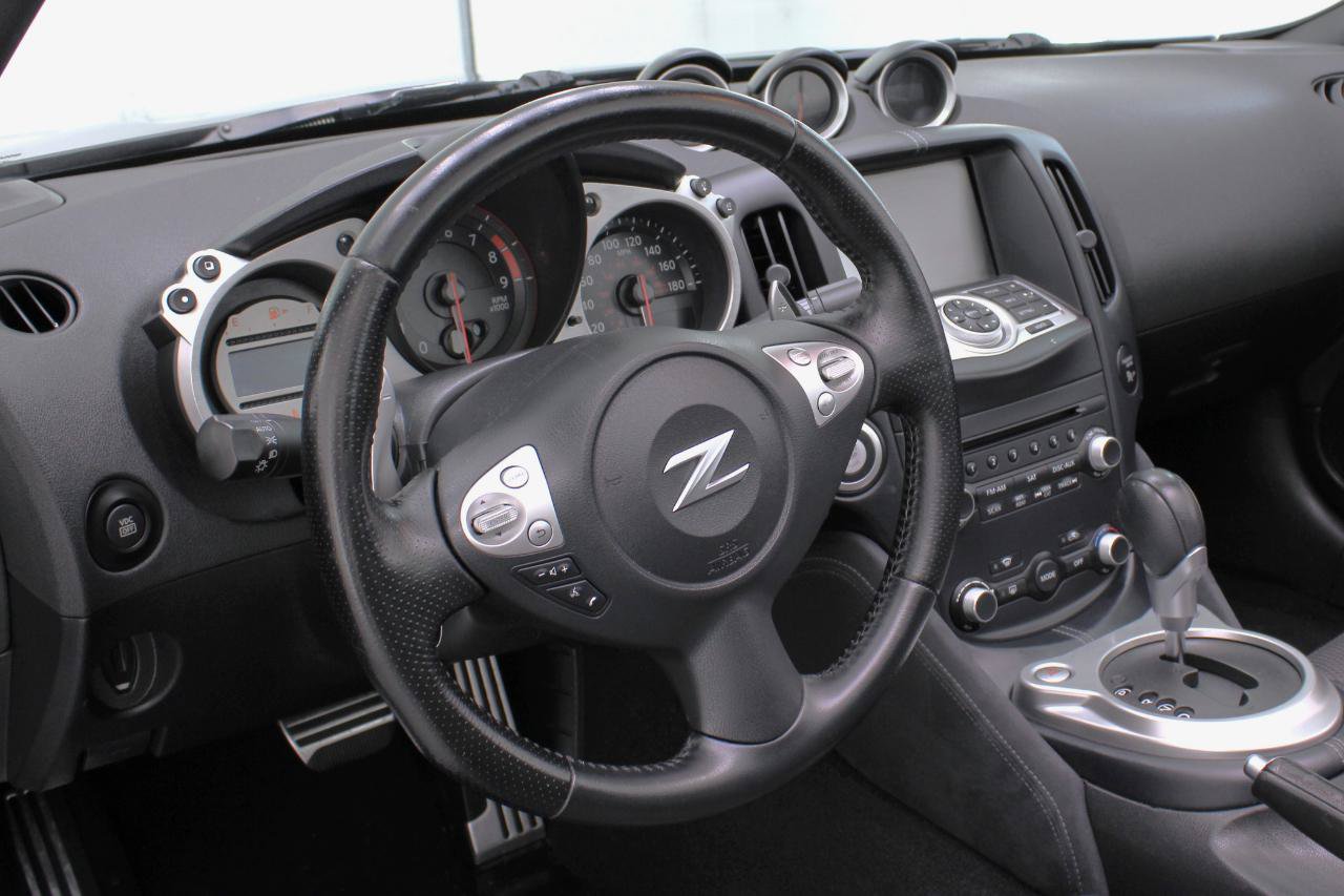 Used 2010 Nissan 370Z Touring w/ Sport Pkg RWD image 40