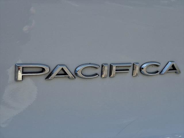 Certified 2022 Chrysler Pacifica Touring-L FWD image 32