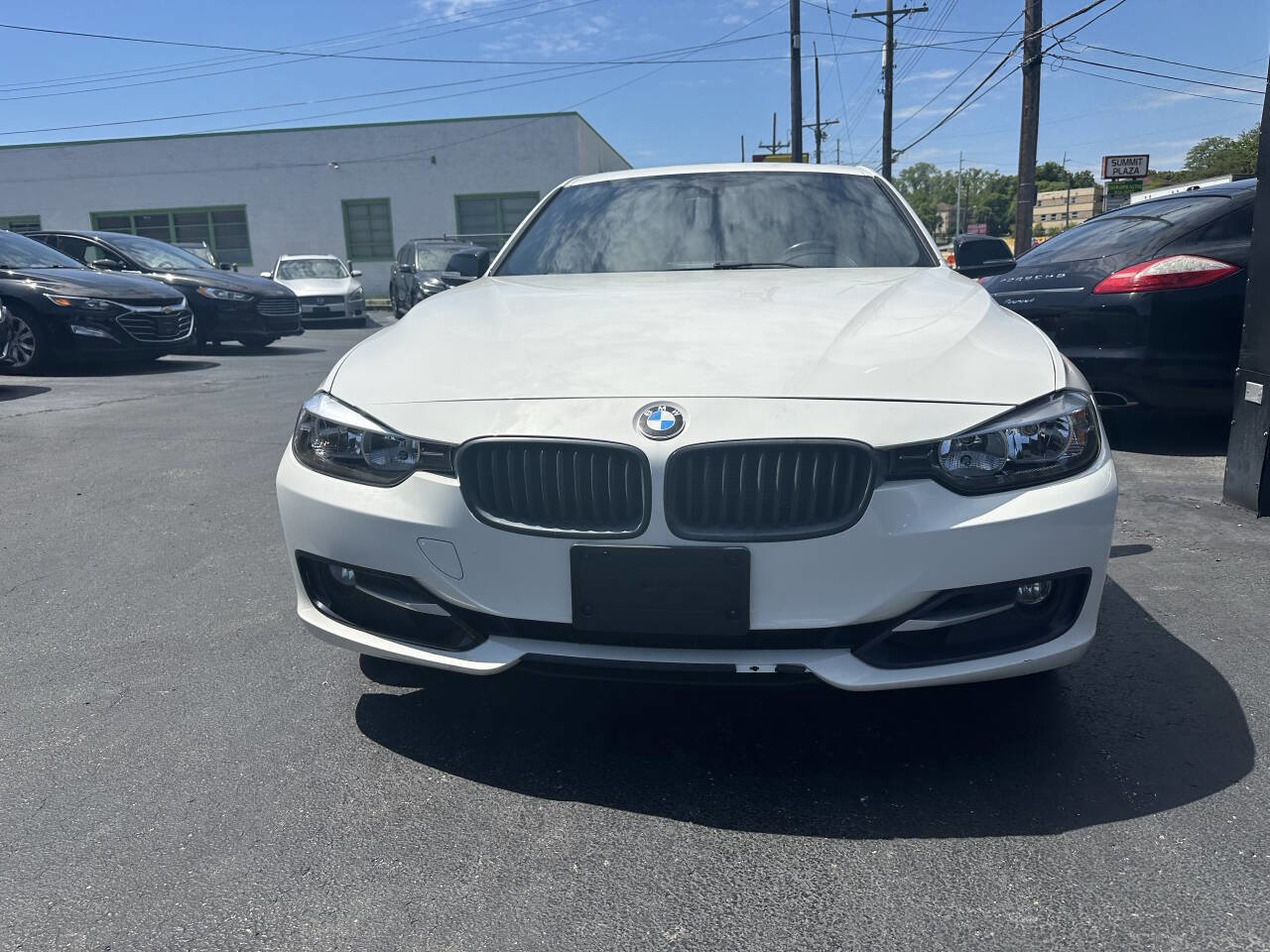 Used 2013 BMW 328i xDrive Sedan AWD/4WD image 2