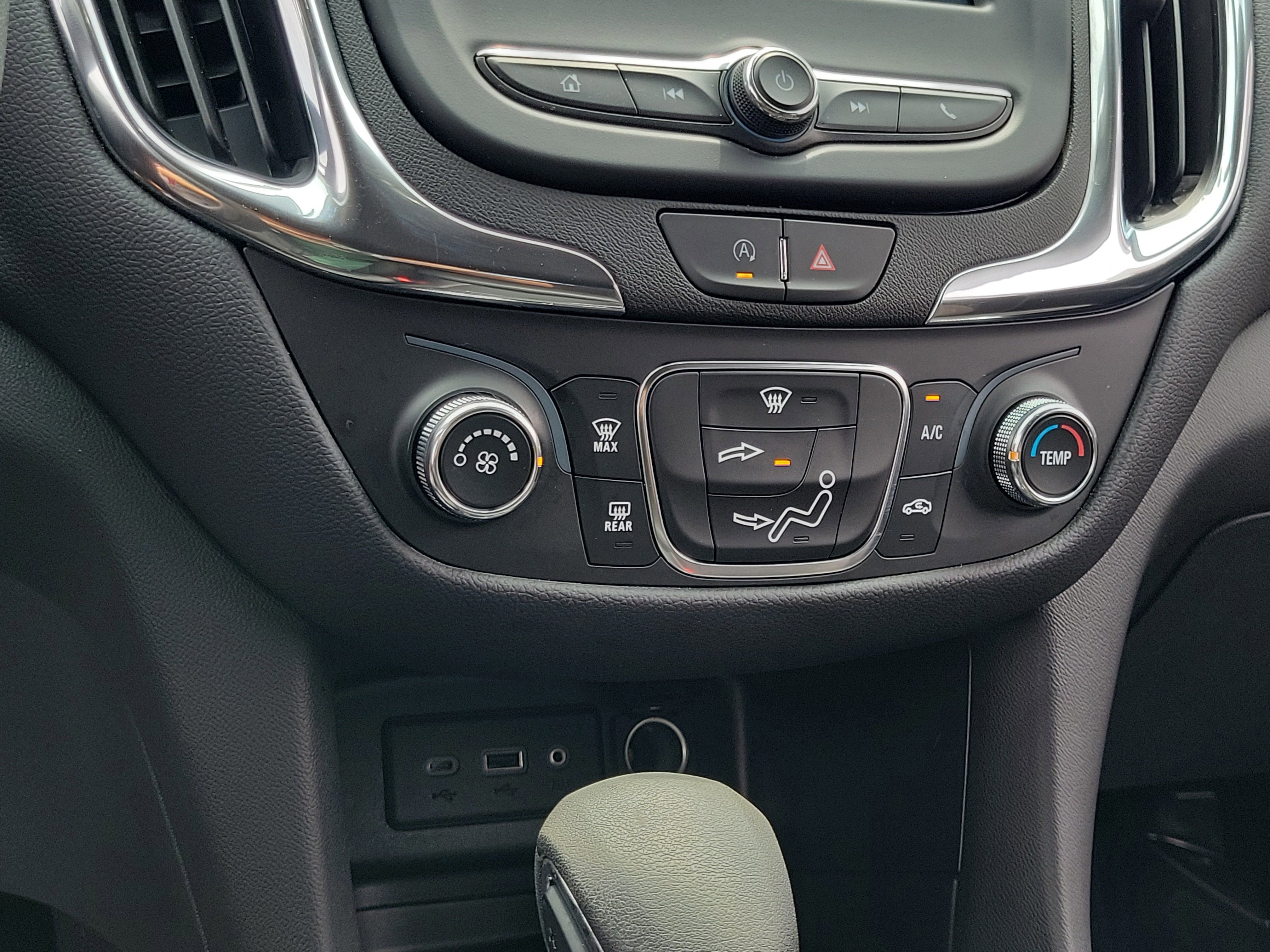 Used 2023 Chevrolet Equinox LT image 27