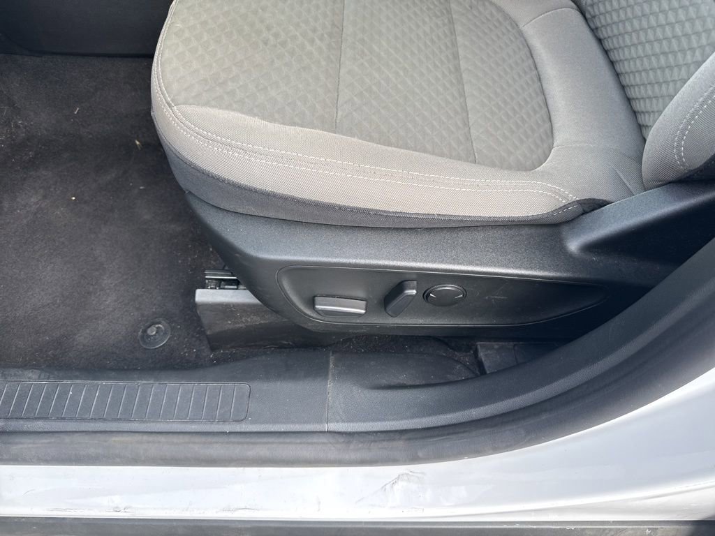 Used 2022 Ford Escape SE image 15