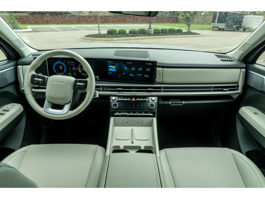 Used 2026 Hyundai Santa Fe SEL FWD image 19