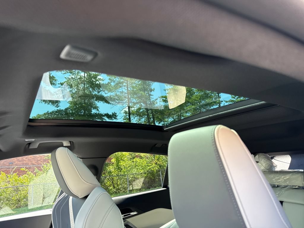 New 2026 BMW X2 xDrive28i w/ Technology Package AWD/4WD image 19
