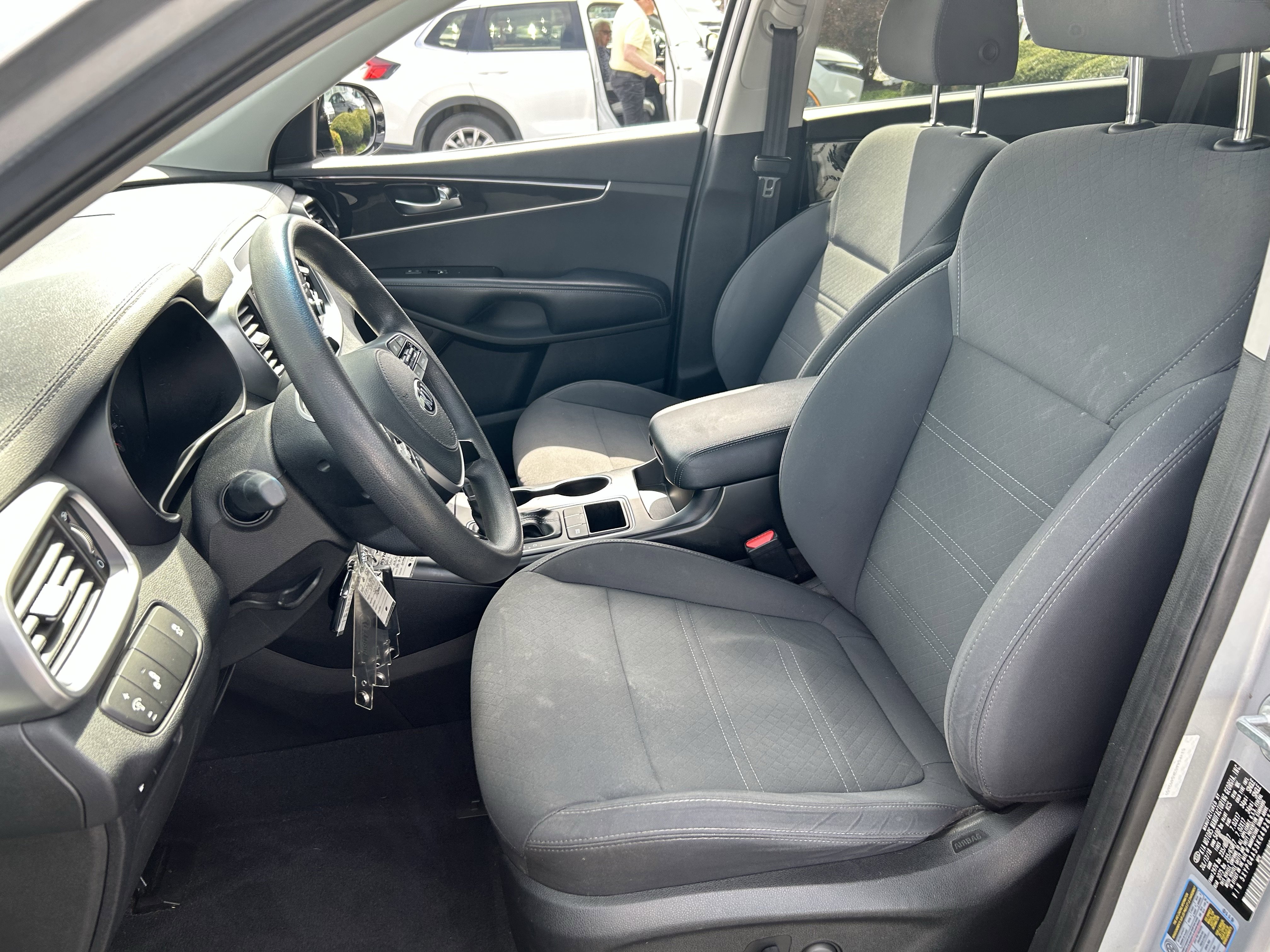 Used 2019 Kia Sorento LX image 21