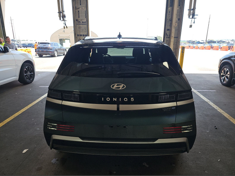 Used 2025 Hyundai Ioniq 5 SEL AWD/4WD image 5