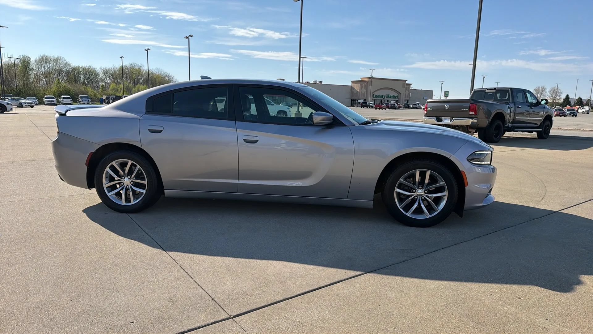 Used 2015 Dodge Charger SXT w/ Plus Group RWD image 22