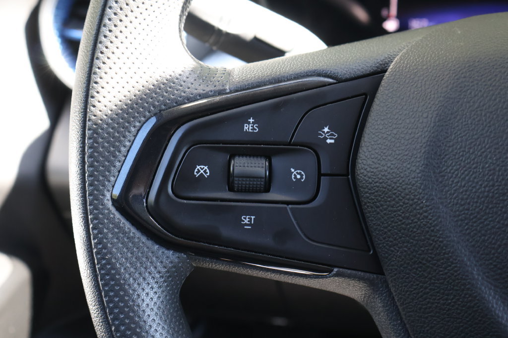 Used 2025 Chevrolet Trax LT FWD image 28