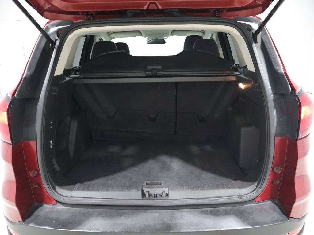 Used 2019 Ford Escape SE w/ SE Sport Appearance Package AWD/4WD image 4
