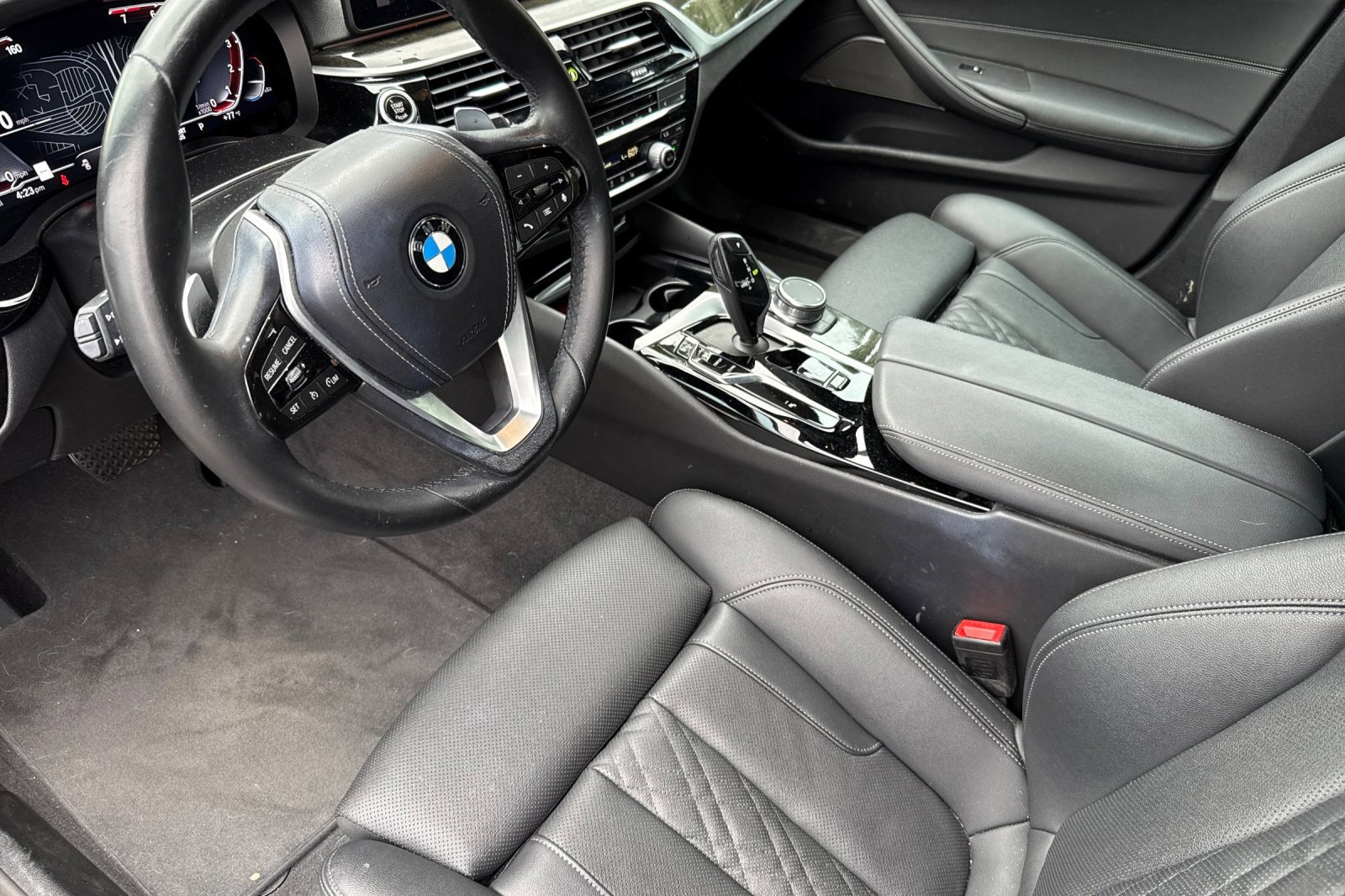 Certified 2023 BMW 540i w/ Premium Package image 11