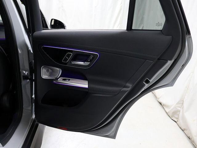 Certified 2025 Mercedes-Benz GLC 300 4MATIC image 31