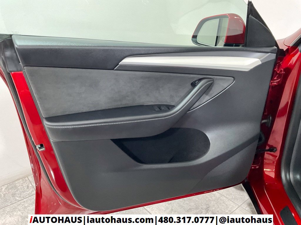Used 2024 Tesla Model Y Long Range AWD/4WD image 42