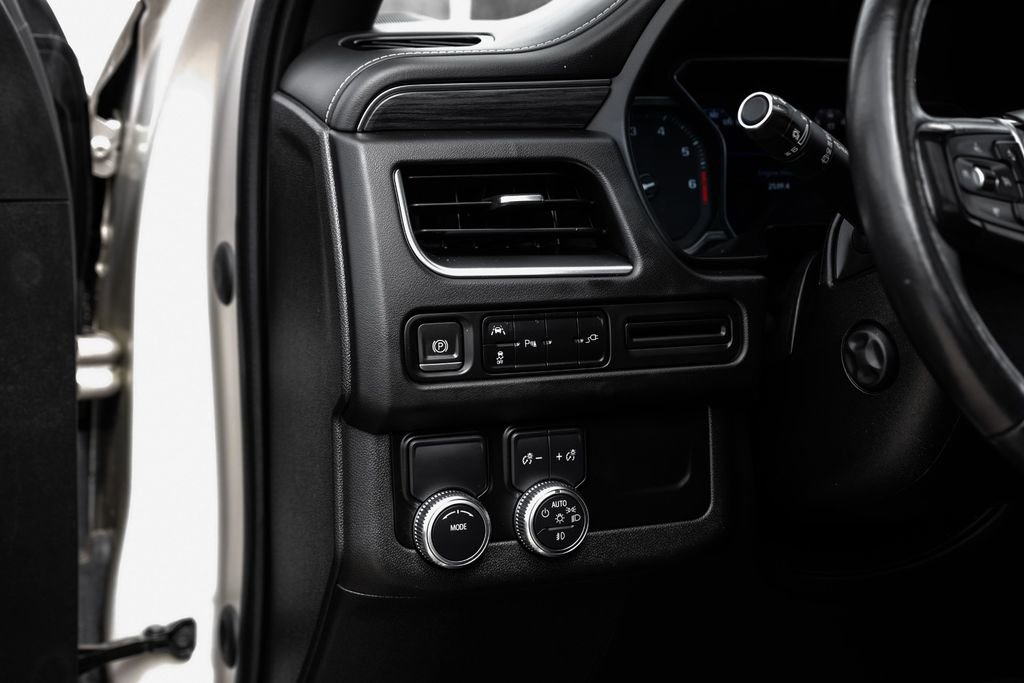 Used 2021 GMC Yukon XL SLT w/ SLT Premium Package image 25