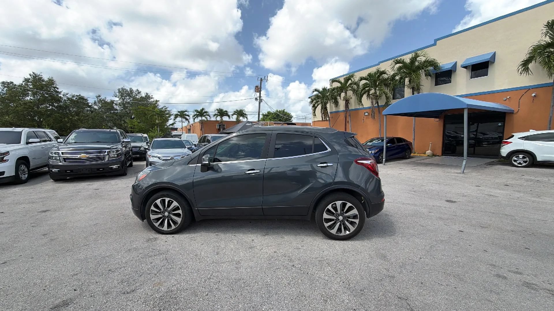 Used 2017 Buick Encore Essence FWD image 8