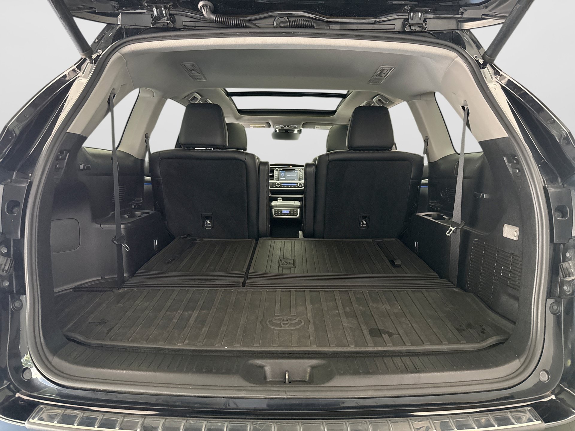Used 2019 Toyota Highlander Limited Platinum AWD/4WD image 22