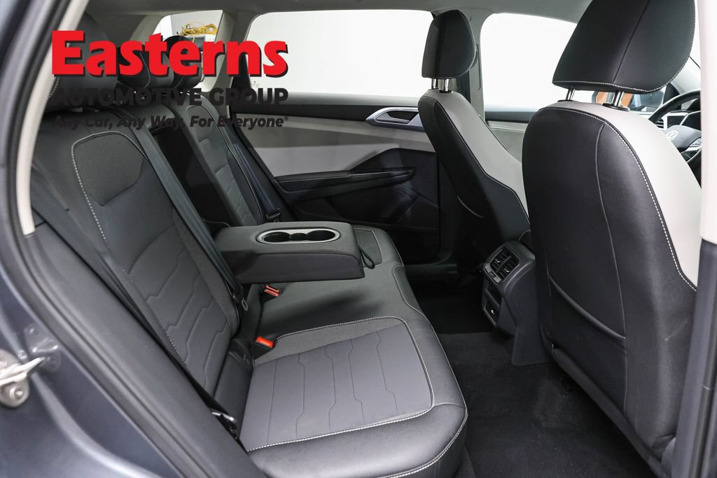 Used 2025 Volkswagen Taos SE AWD/4WD image 23