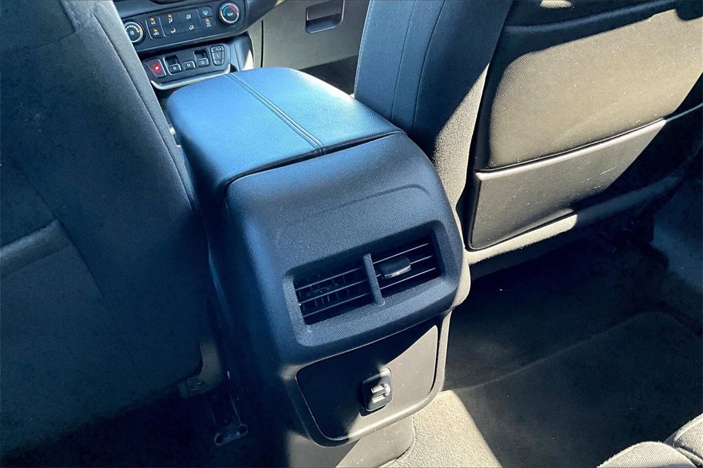 Used 2018 GMC Terrain SLE image 32