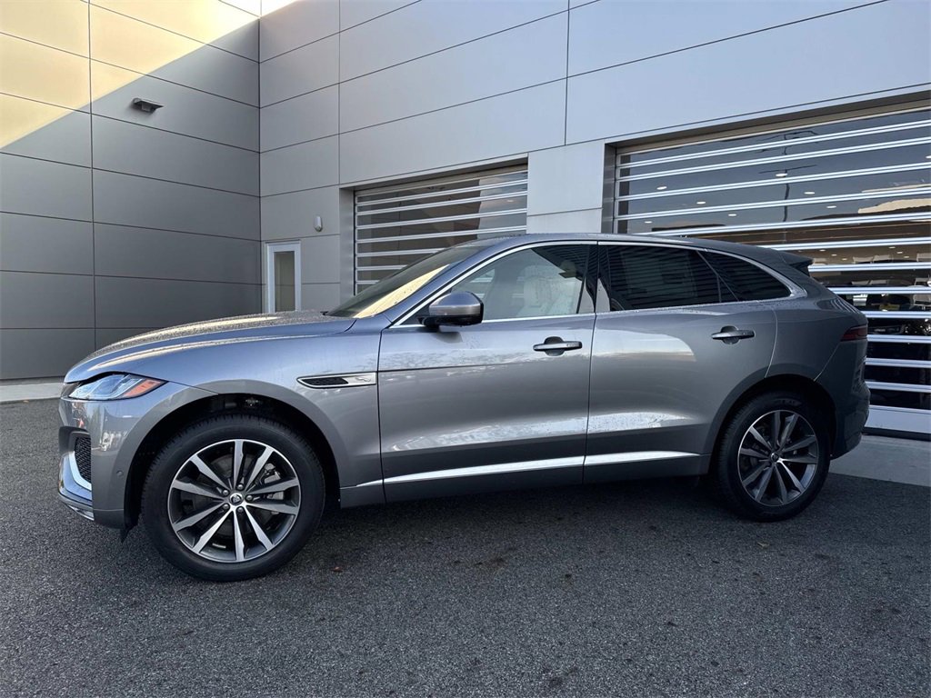 New 2026 Jaguar F-PACE R-Dynamic S image 3