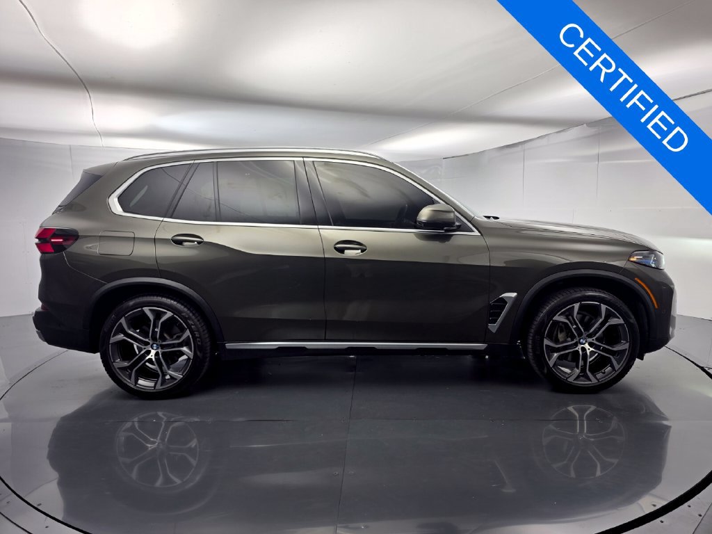 Certified 2024 BMW X5 sDrive40i w/ Premium Package RWD image 3