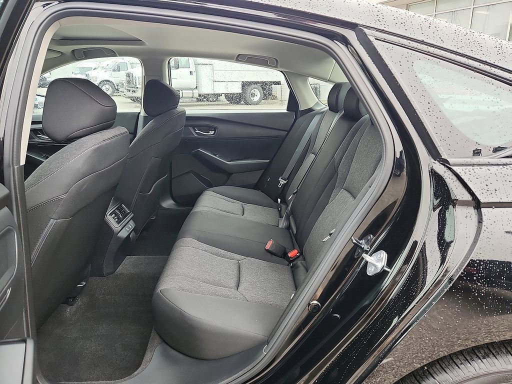 Used 2025 Honda Accord SE image 6
