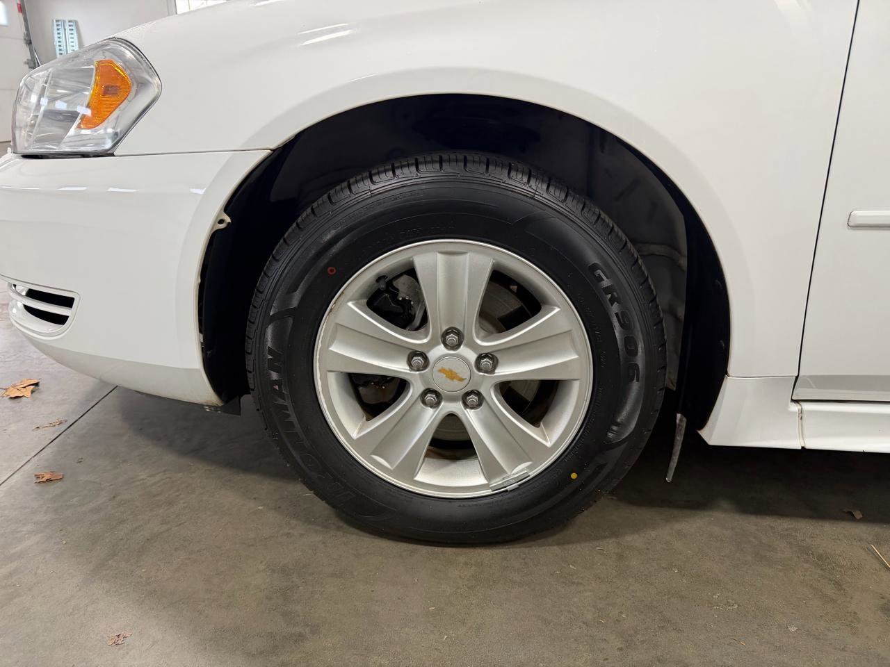 Used 2014 Chevrolet Impala Limited LS image 9