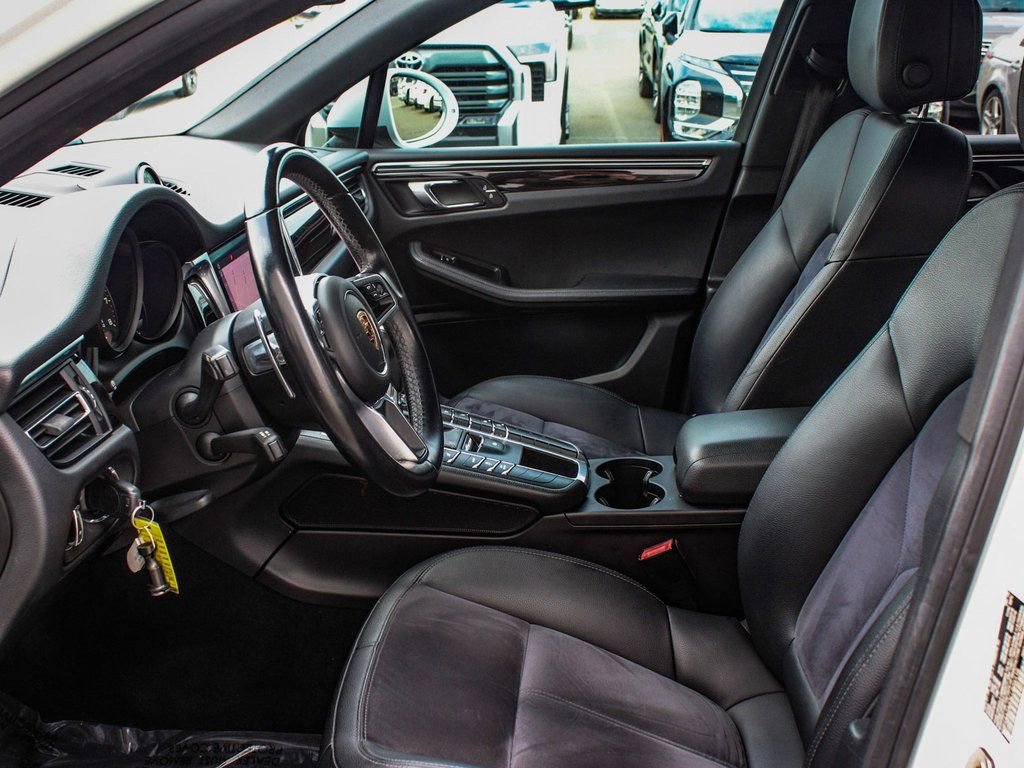 Used 2020 Porsche Macan image 31
