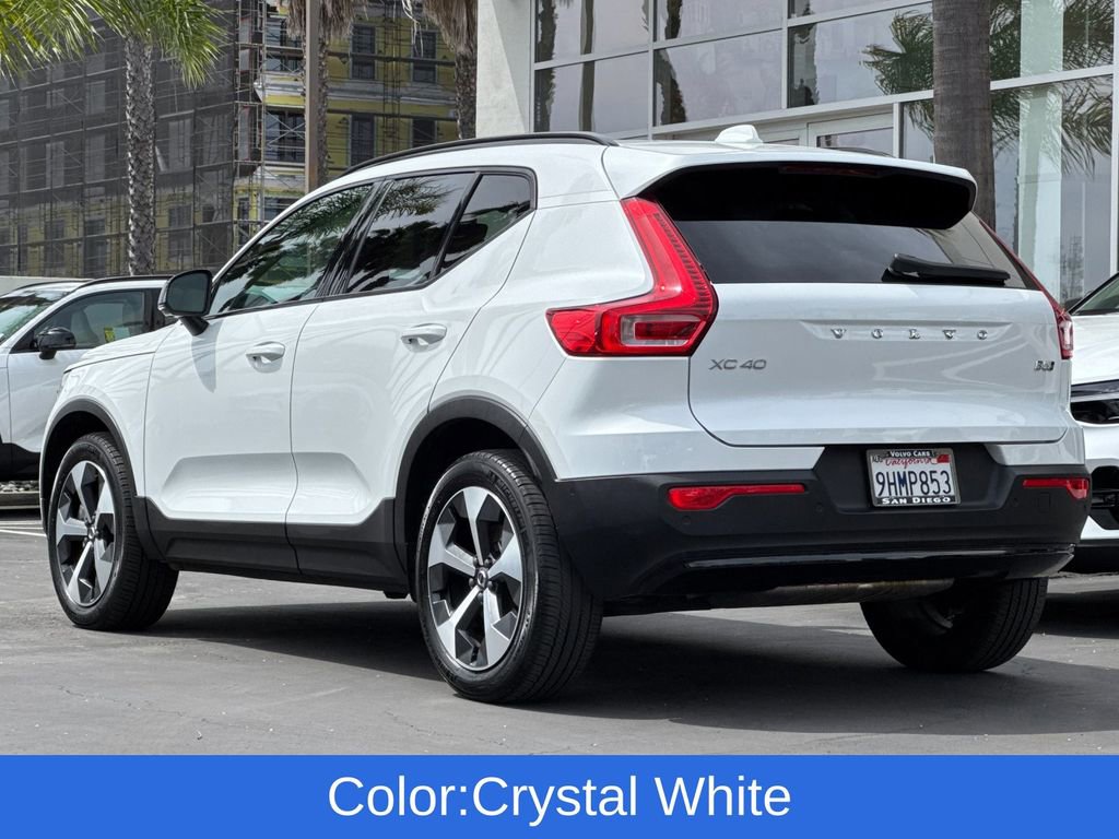 Certified 2023 Volvo XC40 B5 Ultimate image 3