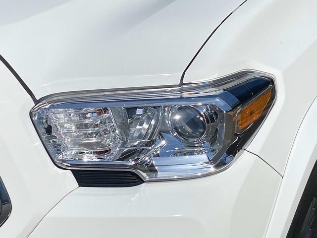 Used 2023 Toyota Tacoma SR5 w/ Technology Package RWD image 5