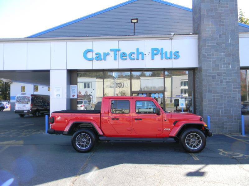 Used 2020 Jeep Gladiator Overland w/ Dual Top Group AWD/4WD image 5