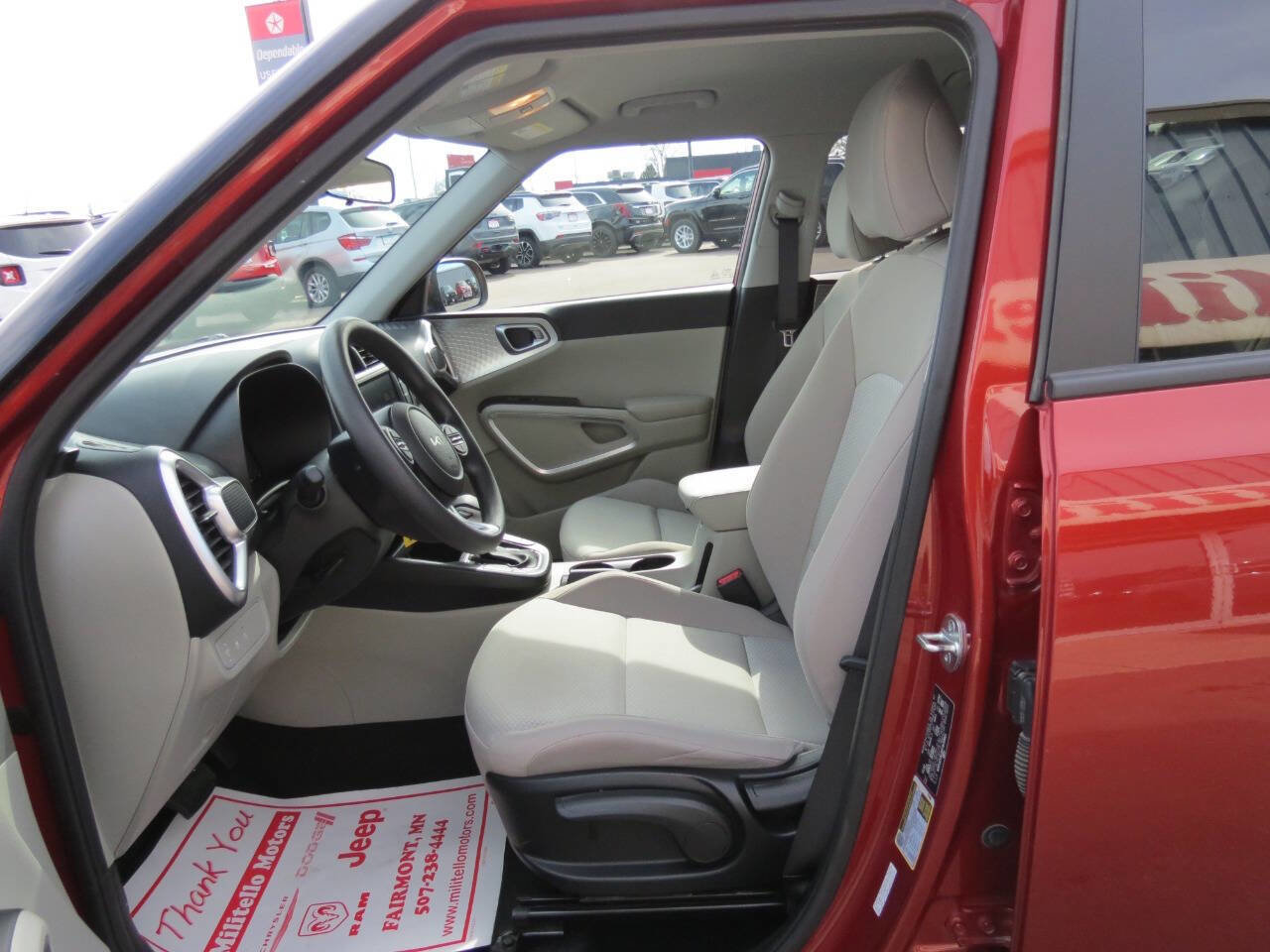 Used 2023 Kia Soul LX w/ LX Technology Package image 11
