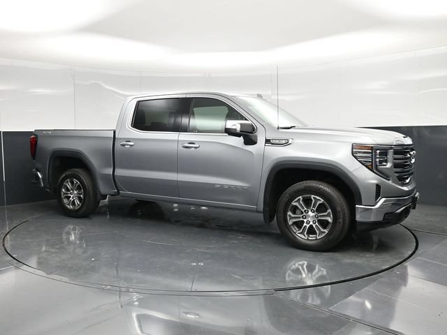 Used 2025 GMC Sierra 1500 SLT AWD/4WD image 3