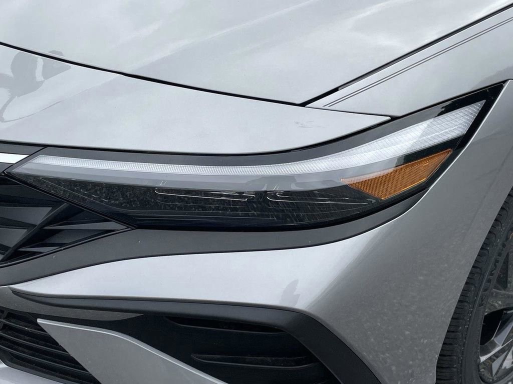 New 2026 Hyundai Elantra Sport FWD image 35