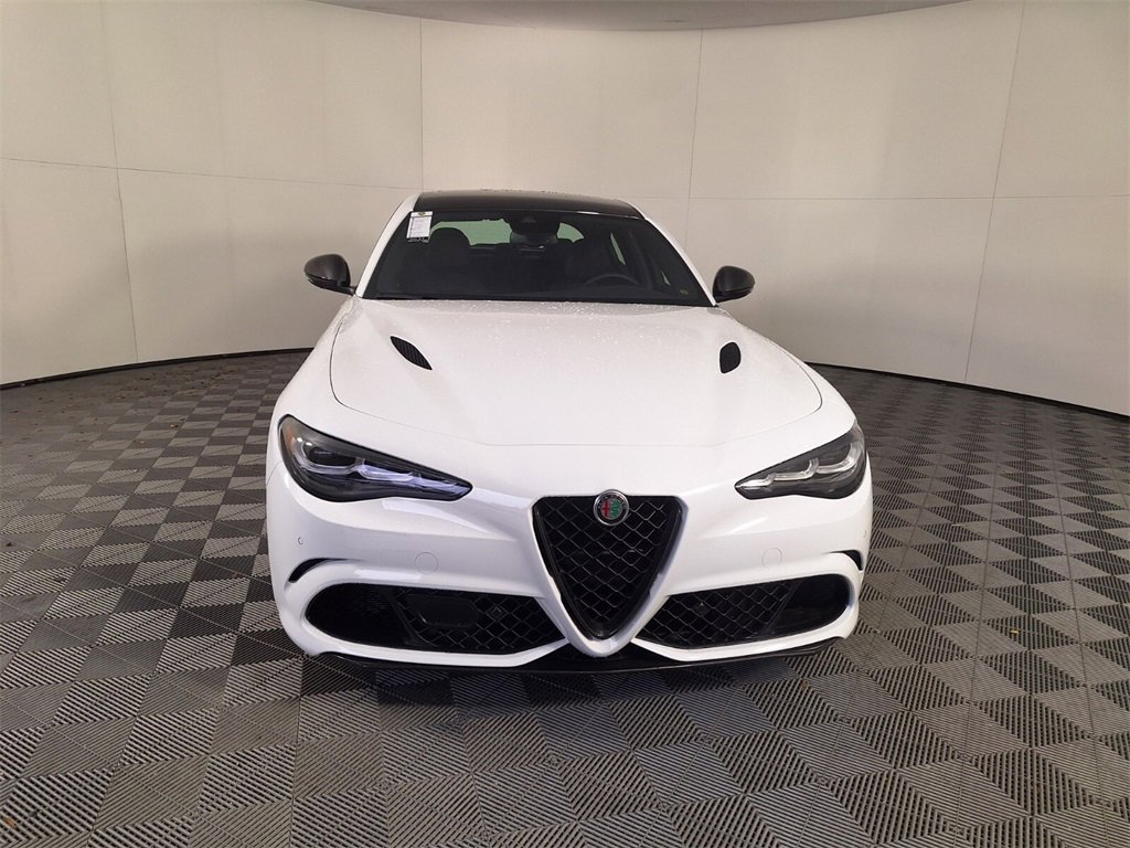 New 2024 Alfa Romeo Giulia Quadrifoglio image 4