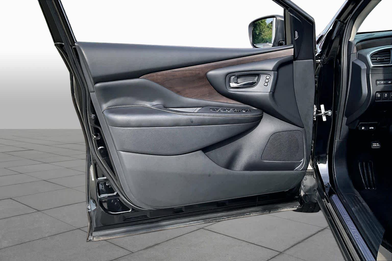 Used 2019 Nissan Murano Platinum FWD image 25