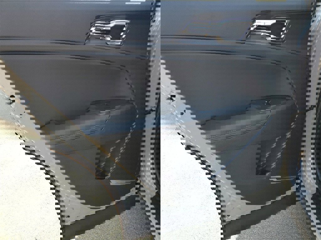 New 2026 Kia Sportage EX w/ EX Panorama Roof Package image 23