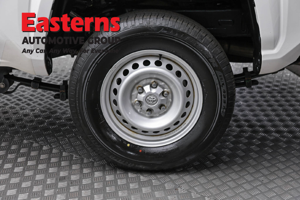 Used 2024 Toyota Tacoma SR RWD image 9