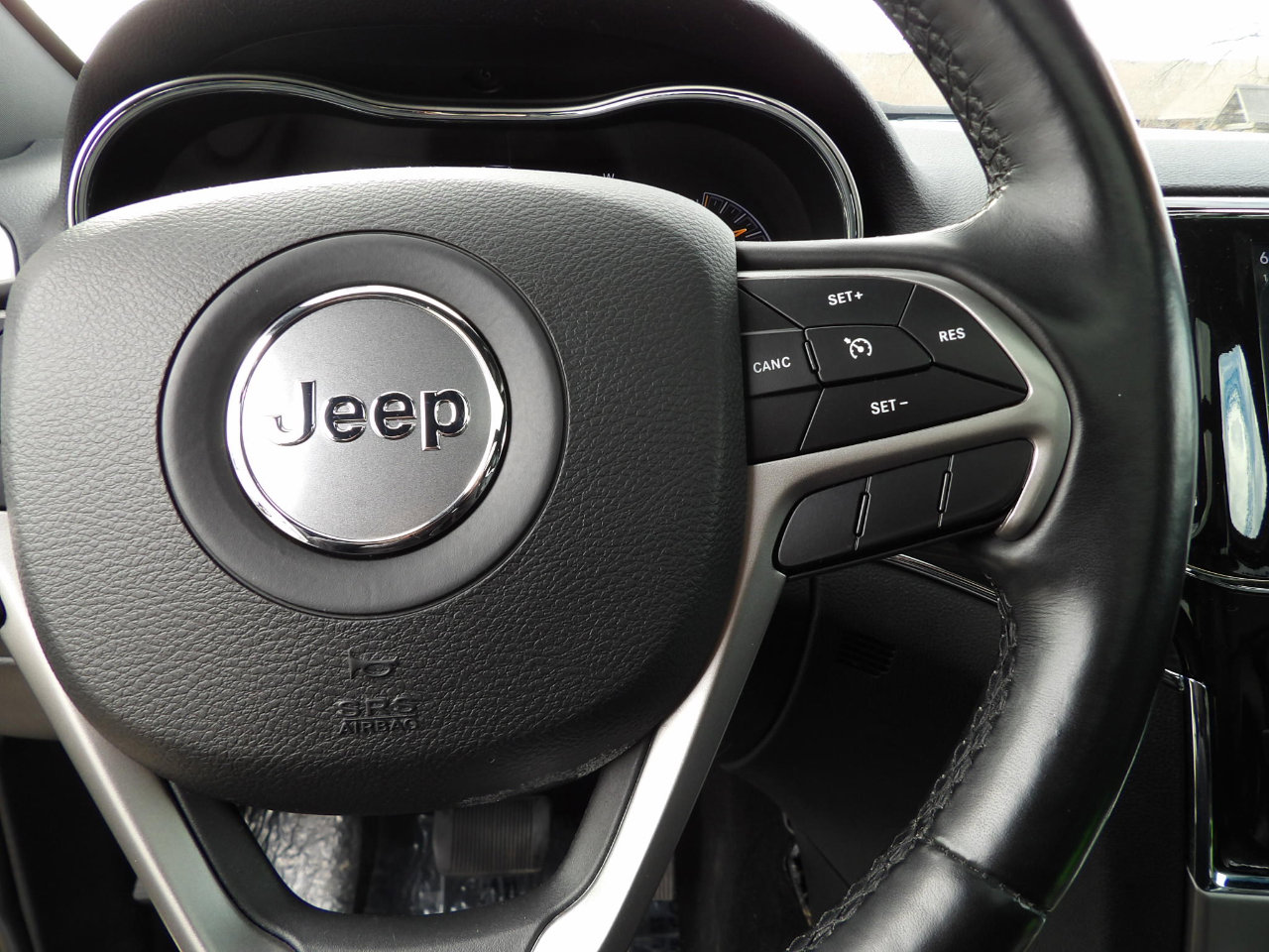 Used 2021 Jeep Grand Cherokee Limited image 63