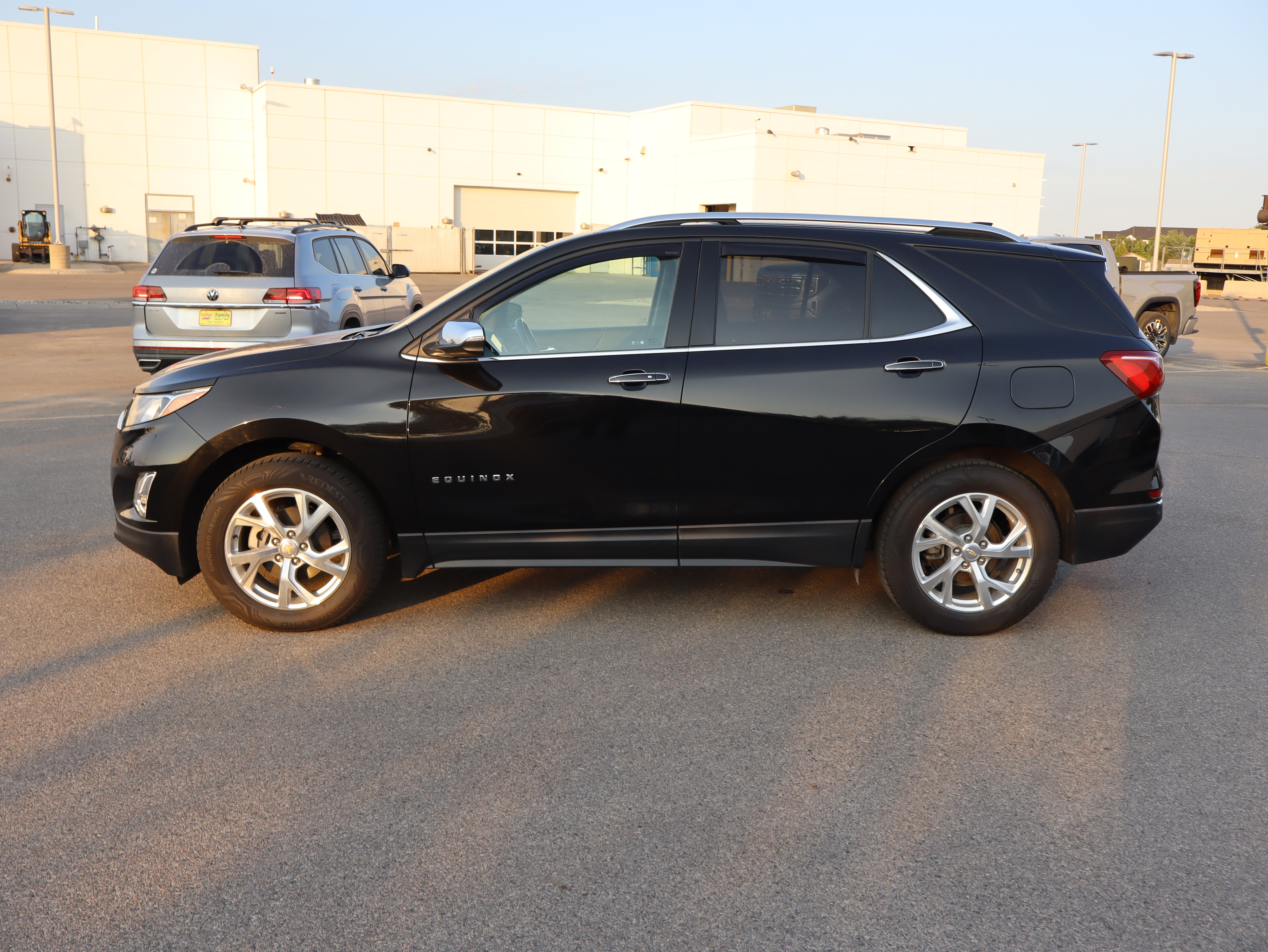 Used 2020 Chevrolet Equinox Premier AWD/4WD image 4