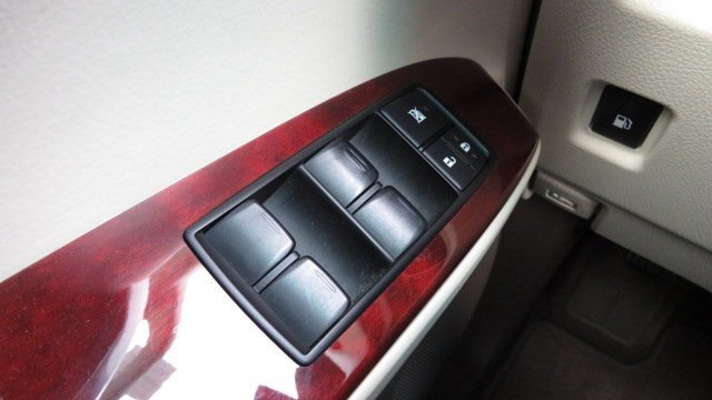 Used 2013 Lexus GX 460 image 26