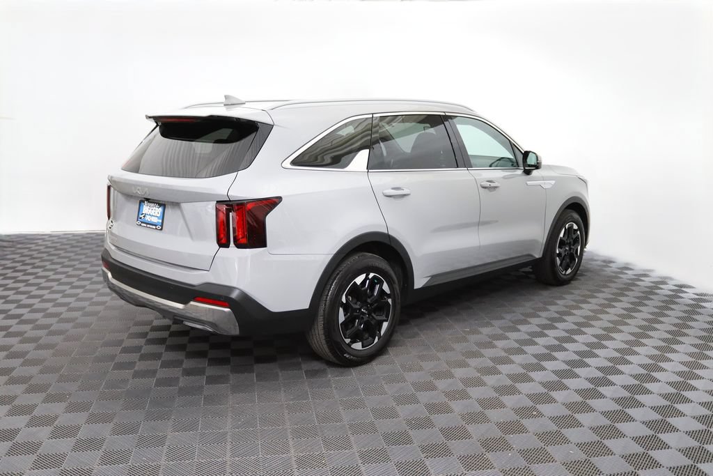 Used 2024 Kia Sorento S w/ Panoramic Sunroof Package FWD image 7