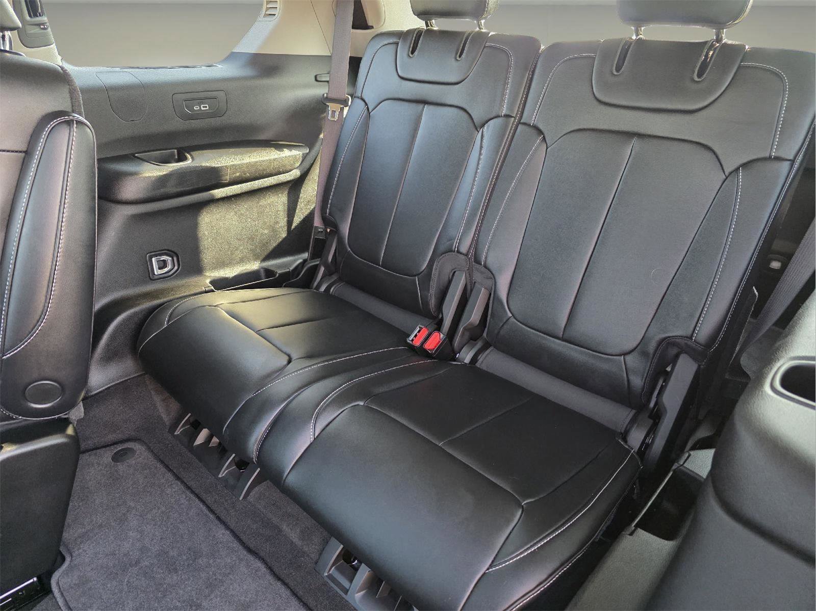 Used 2021 Jeep Grand Cherokee L Limited w/ Trailer Tow Group (B) image 23