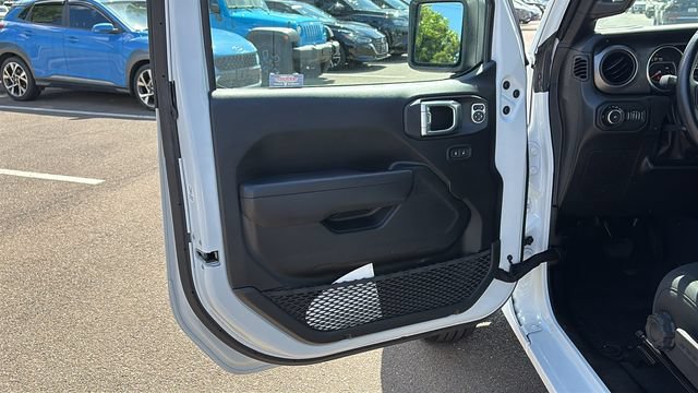 Used 2022 Jeep Wrangler Unlimited Sport w/ Sun And Sound Package AWD/4WD image 8