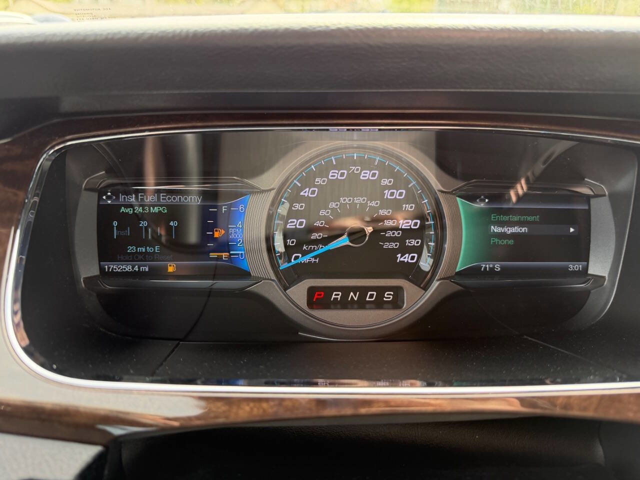 Used 2014 Ford Taurus Limited FWD image 18