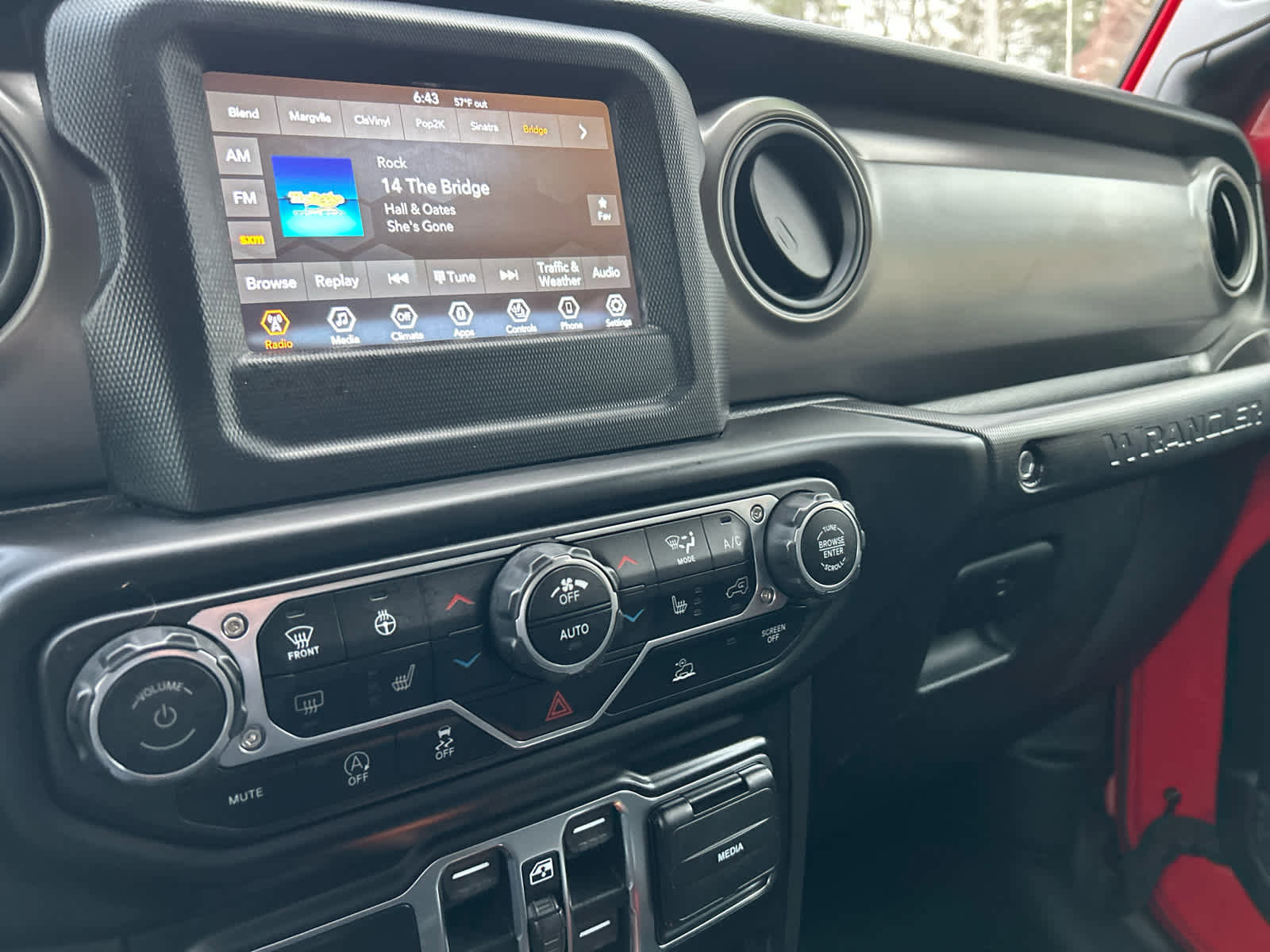 Used 2022 Jeep Wrangler Unlimited Sport AWD/4WD image 30