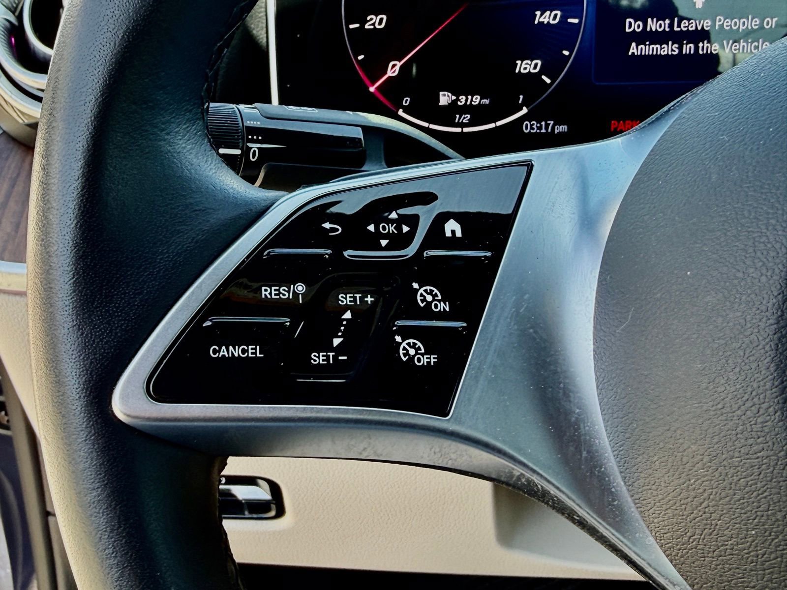 Used 2025 Mercedes-Benz C 300 Sedan image 32